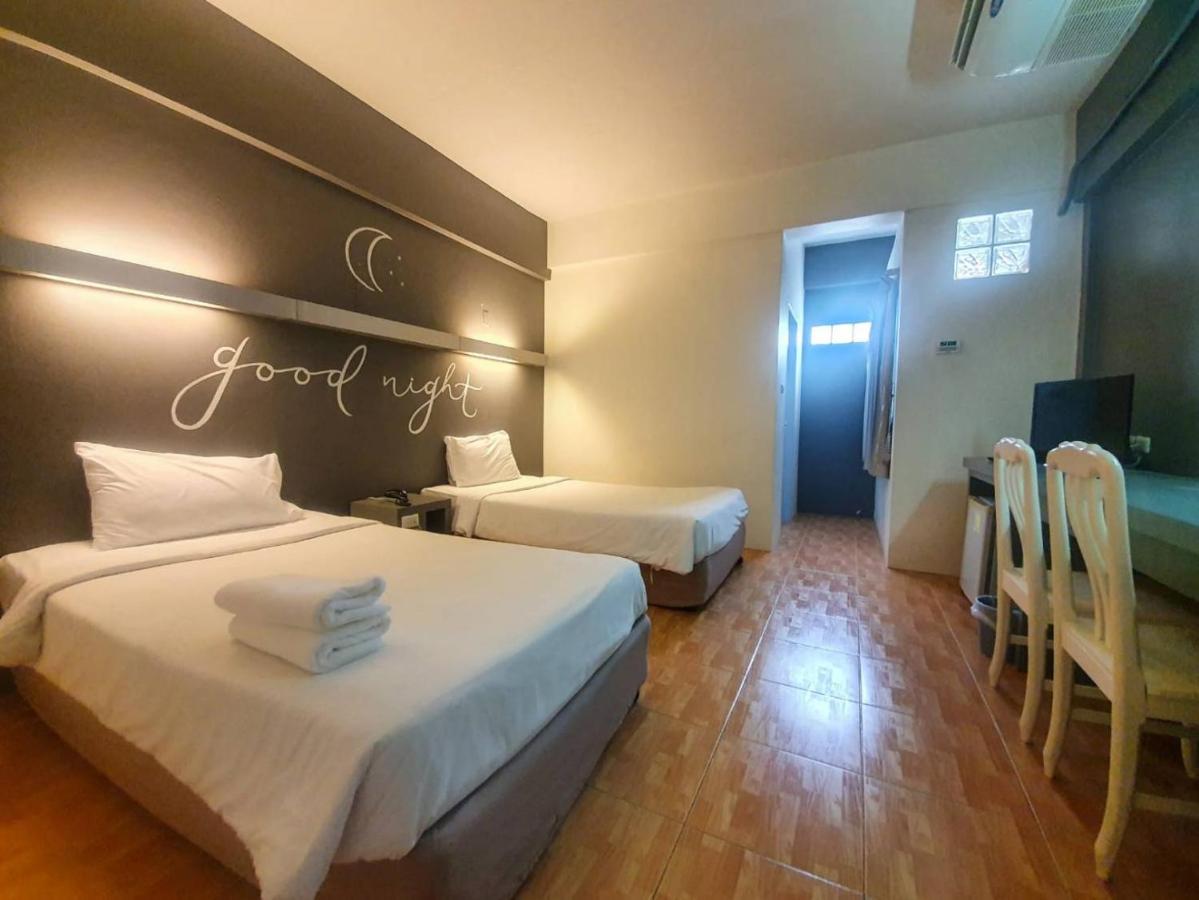 Bj City Hotel Surat Thani Exteriör bild