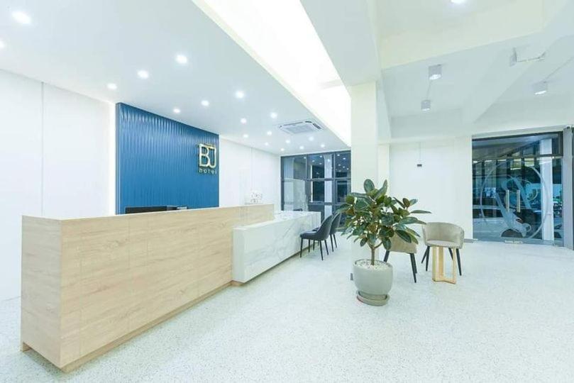 Bj City Hotel Surat Thani Exteriör bild